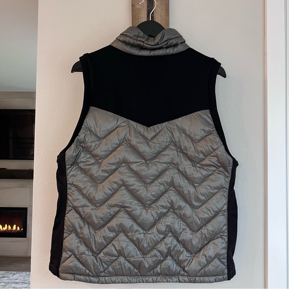Calvin Klein Performance Down Quilted Women’s Vest (size XXL) - Picture 2 of 8